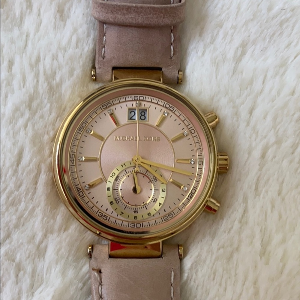 Michael Kors Watch - Picture 2 of 8